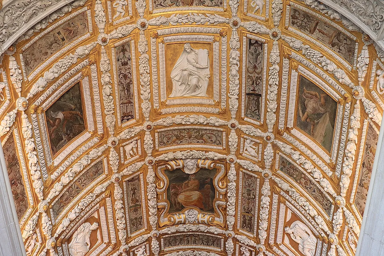 Sklepienie ze złoconych stiuków i malowideł nad Scala d'Oro, Złotymi Schodami Pałacu Dożów
